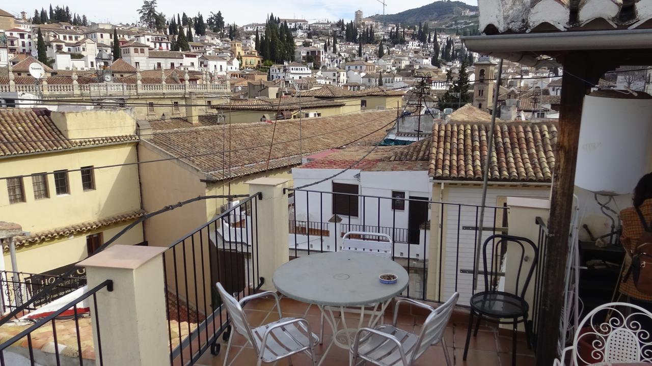 Charming Apartments De Gomerez Гранада Экстерьер фото