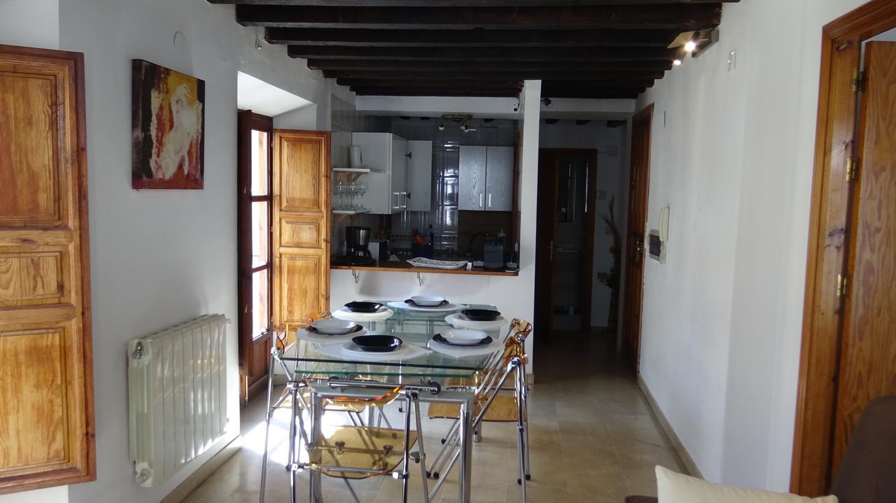 Charming Apartments De Gomerez Гранада Экстерьер фото