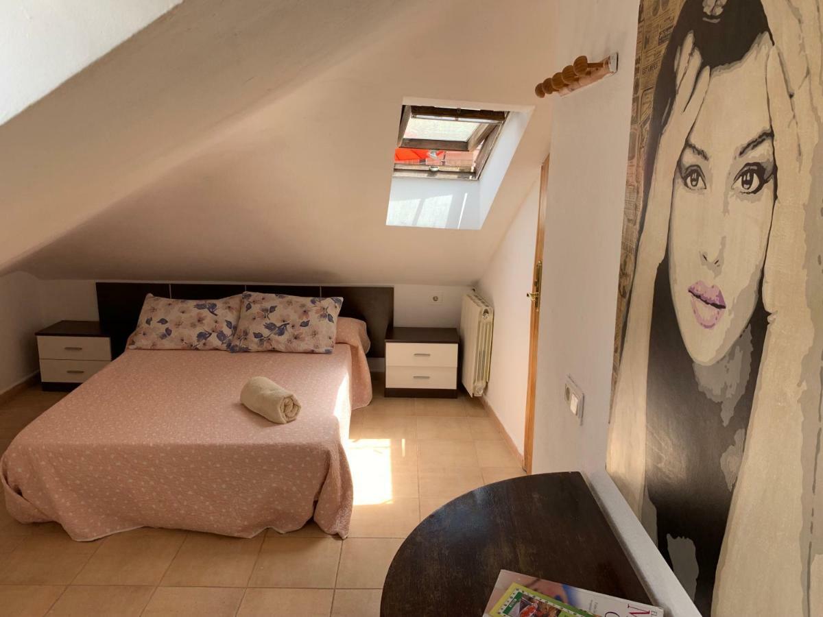 Charming Apartments De Gomerez Гранада Экстерьер фото