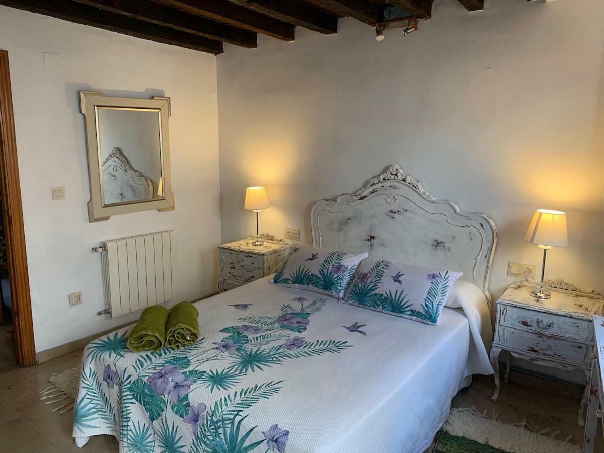 Charming Apartments De Gomerez Гранада Экстерьер фото